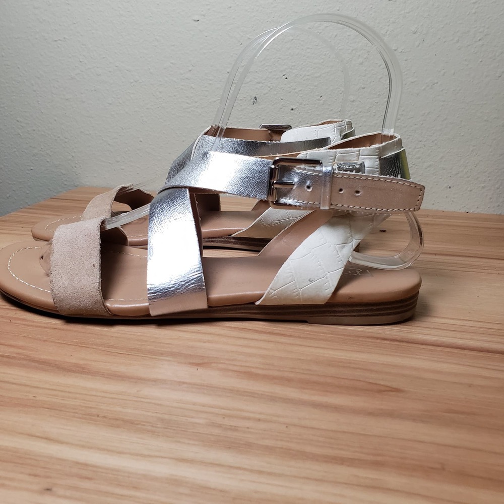 Franco Sarto Women's Size 6 Strappy Flat Sandal Tan Leather And Silver Metallic